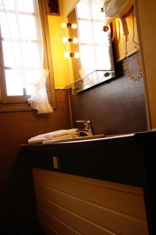 La Chatellenie Volvic Room photo
